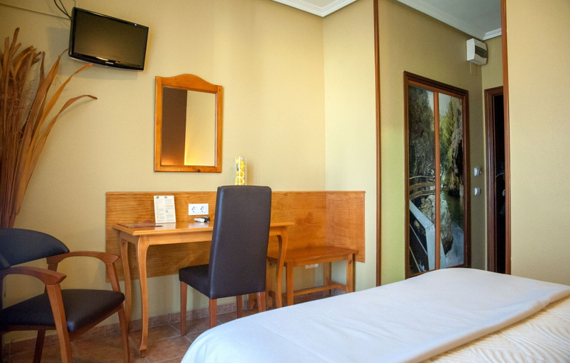 Bedroom 2, Hotel Ciudad De Jódar, Jaén