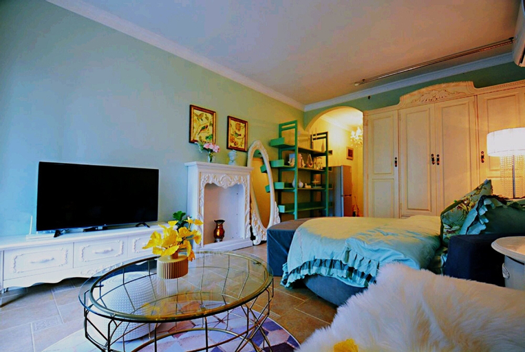 Avatar Green Queen Round Bed High Rise View Futian, Shenzhen