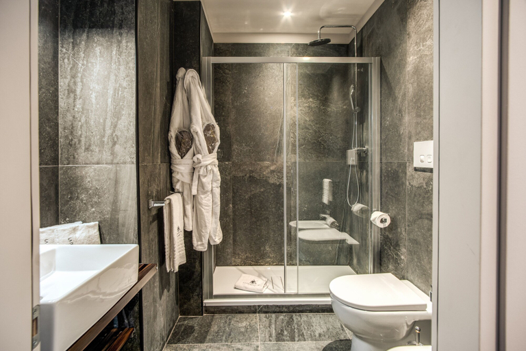 Bathroom 5, Hotel 77 Seventy-Seven, Rome
