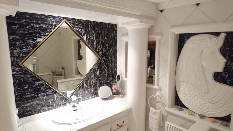 Bathroom, La Florentine, Var