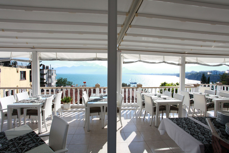 Food & Drinks 2, Bacchus Pension, Antalya