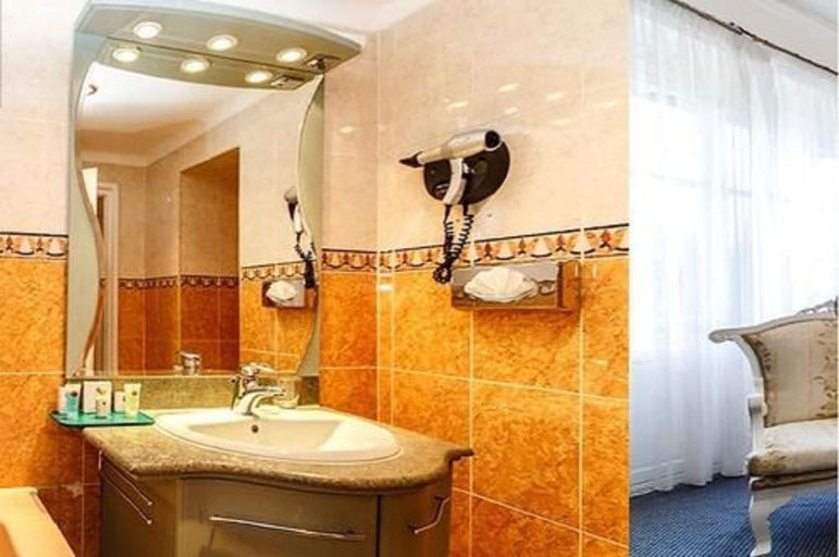 Bathroom 5, Hotel El-Djazair, Bouzareah