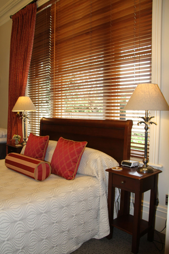Others 5, Merivale Manor, Christchurch