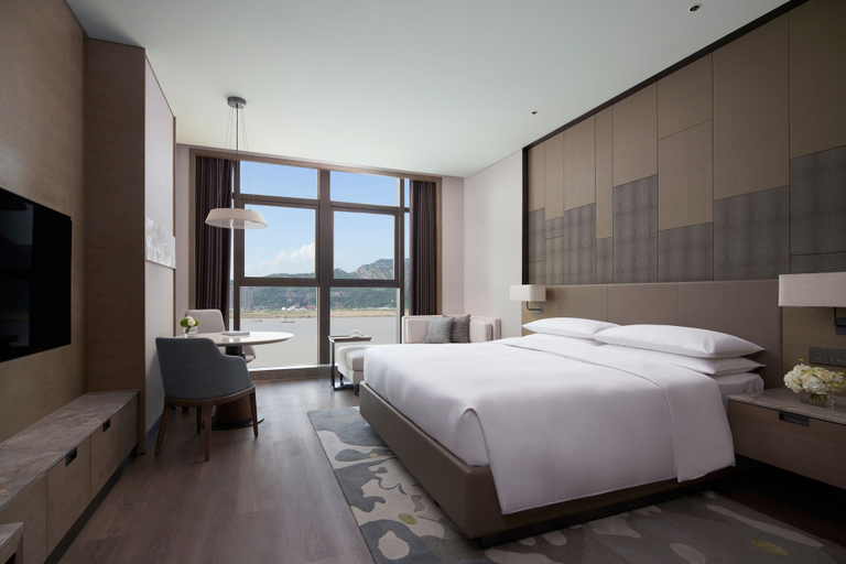 Bedroom 4, Wenzhou Marriott Hotel, Wenzhou