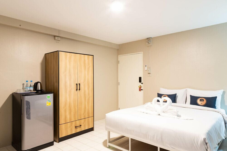Bedroom 3, RoomQuest Bangkok Ratchada, Huai Kwang