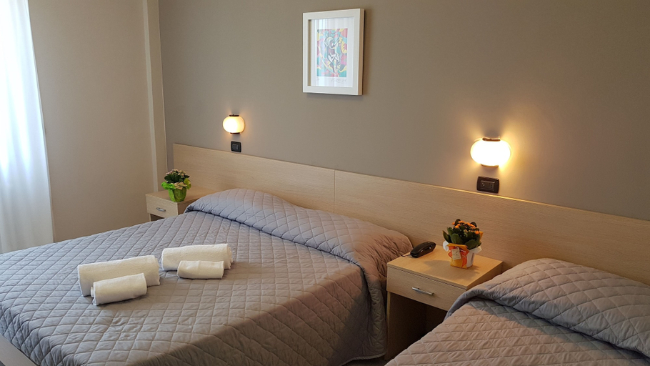 Bedroom 4, Hotel Excelsior, Pescara
