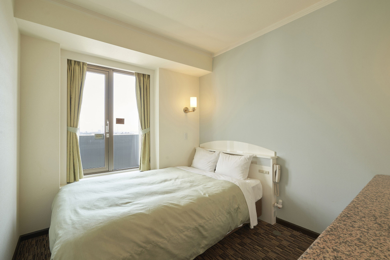 Bedroom 3, Kobe Sannomiya Union Hotel, Kobe