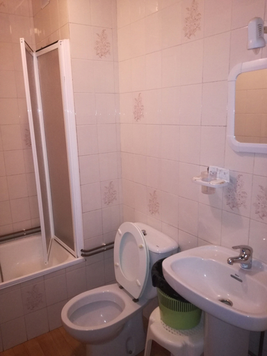 Bathroom 3, Pension Los Trillizos-O Lar do Trilli, A Coruña