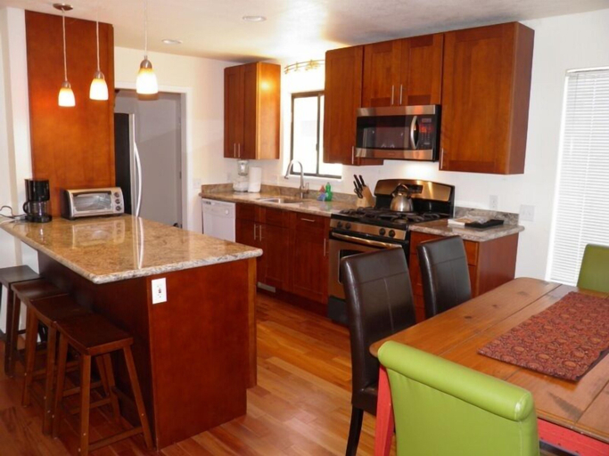 Others 4, 1858 Venice Drive, El Dorado