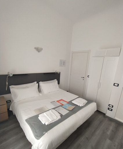 Bedroom 4, Affittacamere Domus Nikolai, Bari