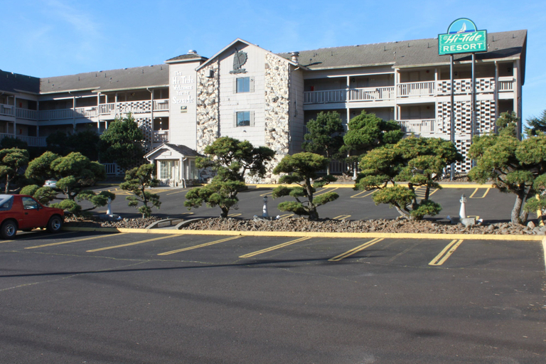 Exterior & Views 1, Hi-Tide Oceanfront Inn, Clatsop