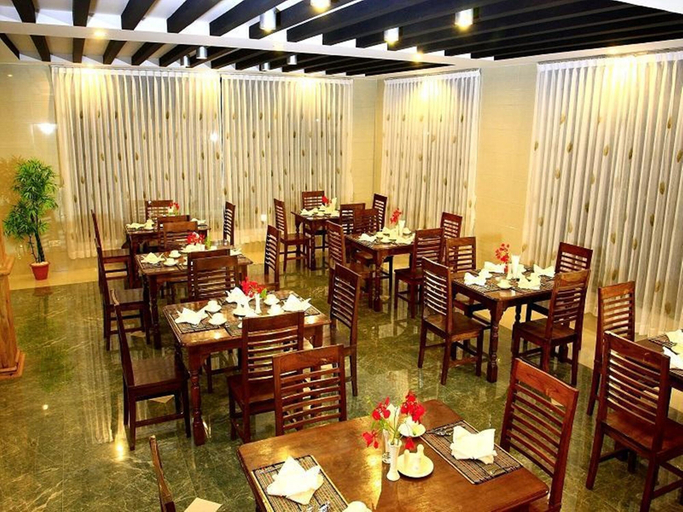 Food & Drinks 5, 81 Hotel Inlay, Taunggye