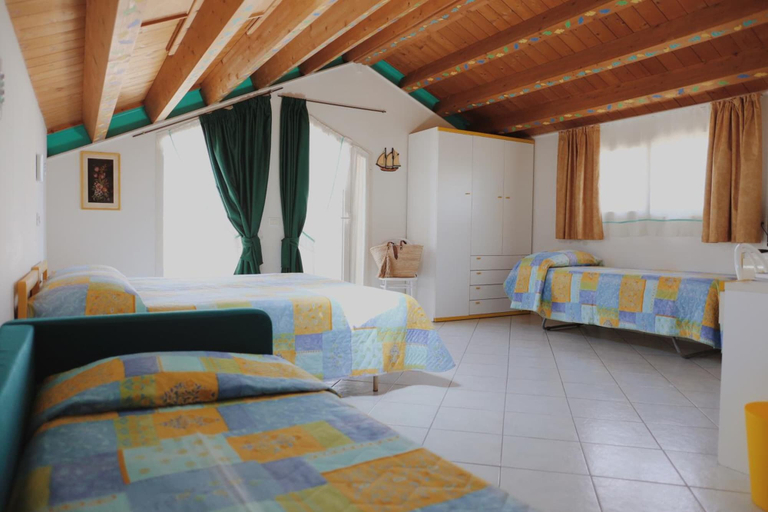 Bedroom 3, Marconi, Rimini