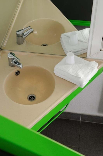 Bathroom, Lemon Hotel Le Coteau Roanne, Loire