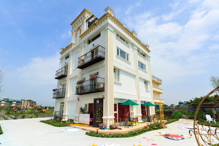 Exterior & Views 1, Alice Wonderland B&B, Yilan