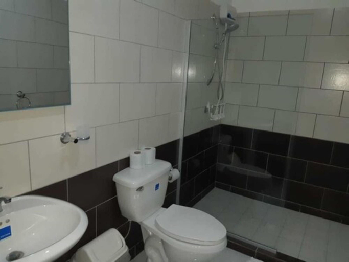 Bathroom, Aruba Airport Zega Apartments