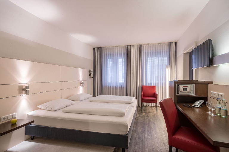 Bedroom 2, Ferrotel Duisburg, Duisburg