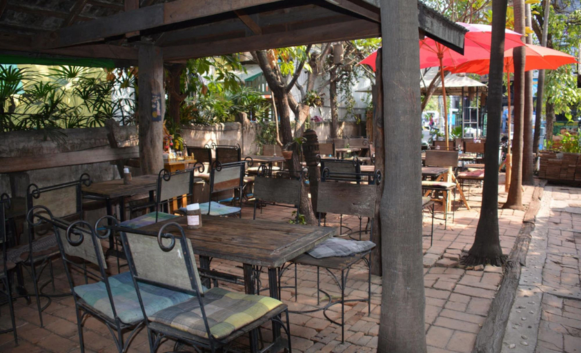 Food & Drinks 3, Baan Lansa Bed & Bar - Hostel, Muang Chiang Mai