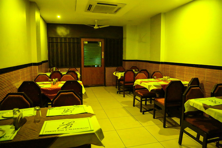 Food & Drinks, Iroomz Hotel Pawan, Bellary