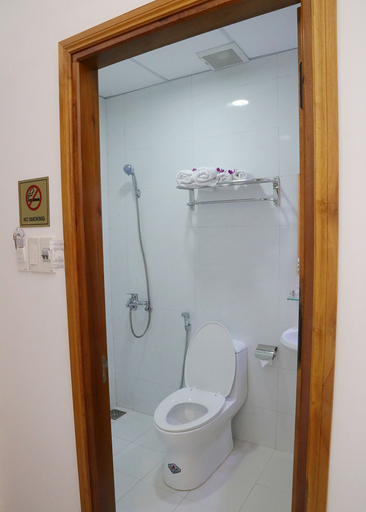 Bathroom 4, Danang Beach 2 Hotel, Da Nang