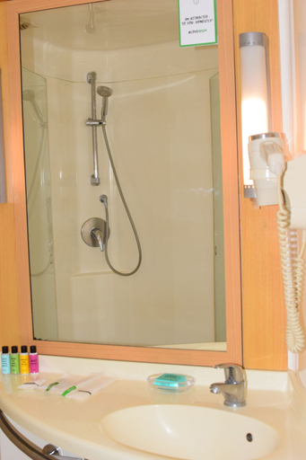 Bathroom 5, ibis Bengaluru Hosur Road, Bangalore