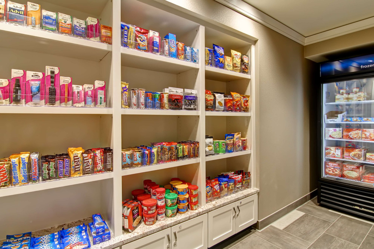 Food & Drinks 5, Hampton Inn & Suites Cincinnati-Downtown, Hamilton