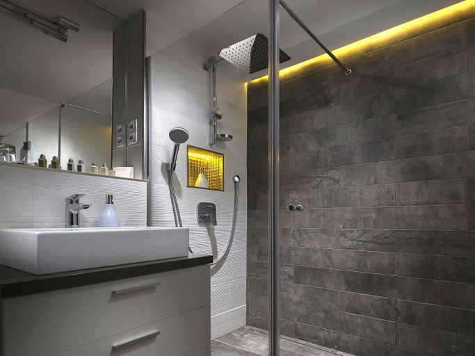 Bathroom 4, Opera Garden Hotel & Apartments, Budapesti