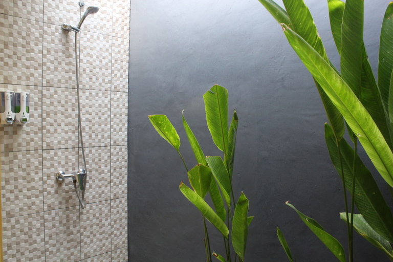 Bathroom 4, Singabu Bungalows, Klungkung