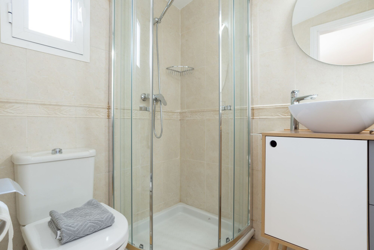 Bathroom 3, Apartamentos Tucán, Málaga