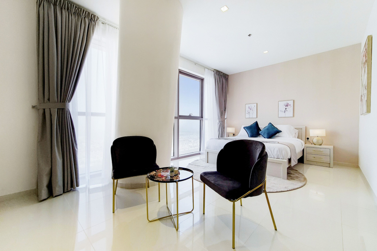 Living area 3, GreenFuture - Luxe Studio In Trade Center With Downtown Views, Dubai