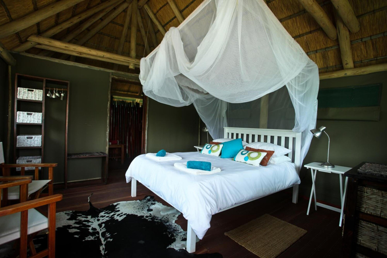 Bedroom 3, Omarunga Lodge, Epupa