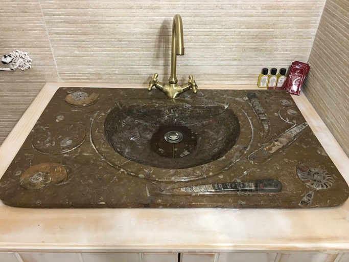 Bathroom 3, El Rancho, Cádiz