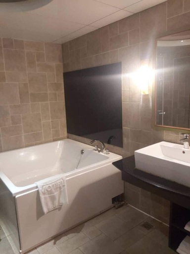 Bathroom 3, Chateau Motel, Kaohsiung