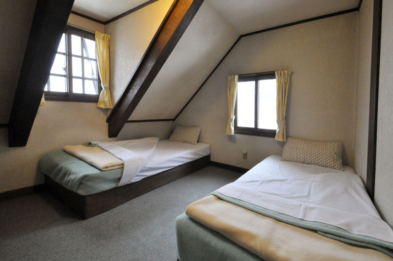 Bedroom 2, Pension Risuno Koya, Hakuba
