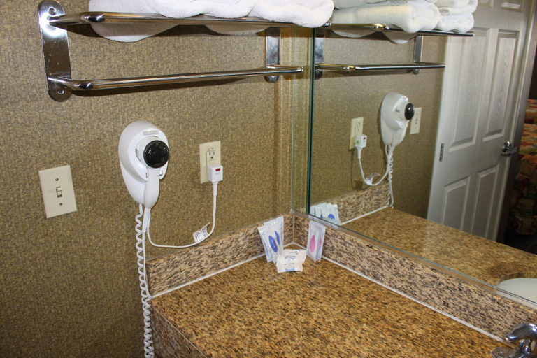 Bathroom 3, Crystal Inn Suites & Spas, Los Angeles