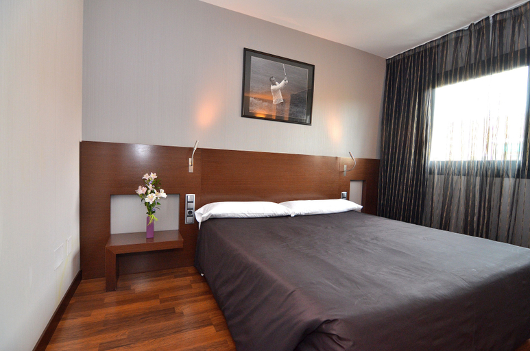 Bedroom 3, Hotel Tach Madrid Airport, Madrid