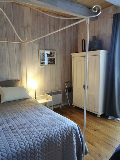 Bedroom 3, Les jardins de la Contie, Lot