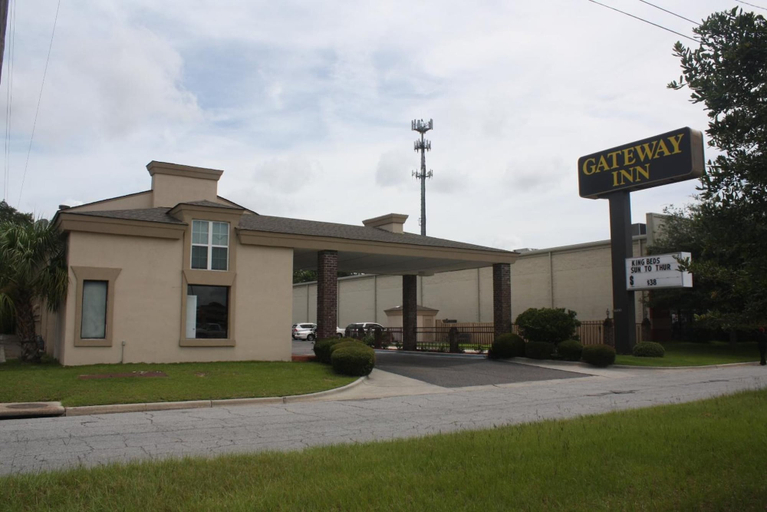 Exterior & Views 2, Gateway Inn - Savannah, Chatham