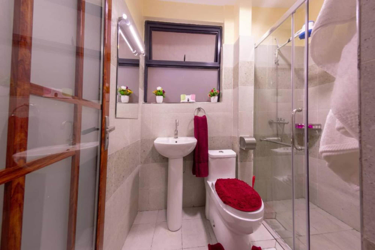Bathroom 2, Stay.Plus Kileleshwa Executive Studio, Dagoretti North