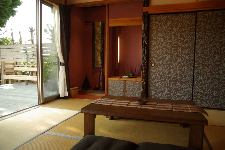 Bedroom 2, Den House, Unknown7