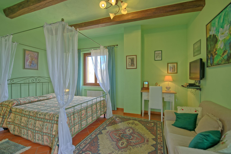 Bedroom 3, Villa Sabrina, Siena