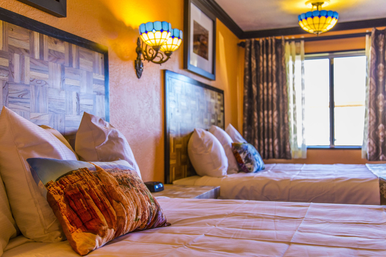 Bedroom 5, Mountain View Lodge, Iron