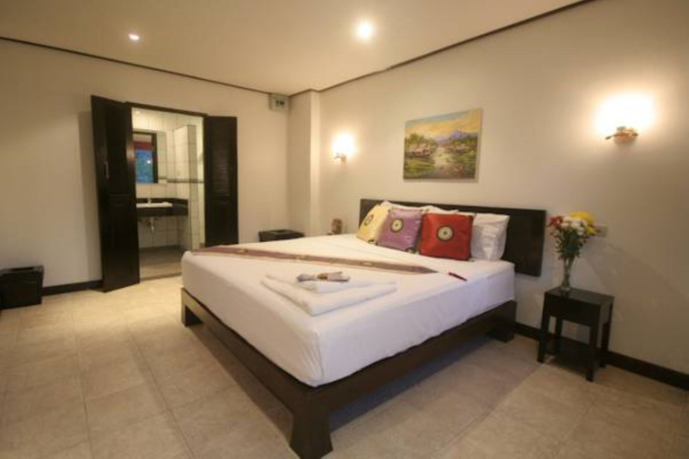 Bedroom 2, Angus O'Tool's Irish Pub Guesthouse, Phuket Island