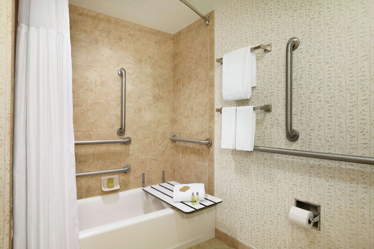 Bathroom 5, DoubleTree Resort by Hilton Lancaster, Lancaster