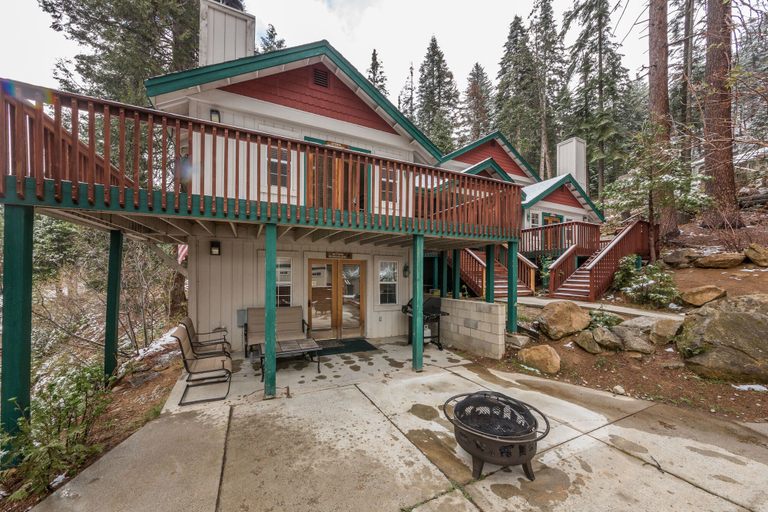 Exterior & Views, Inside Yosemite Spring Wonderland, Mariposa
