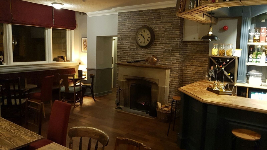 Food & Drinks 4, The Greyhound Hotel, Derbyshire