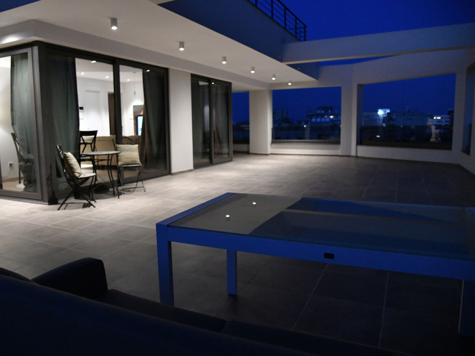 Sport & Beauty, Baz Tower