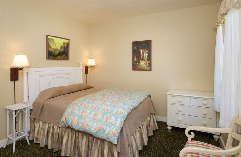 Bedroom, Wawona Hotel, Mariposa