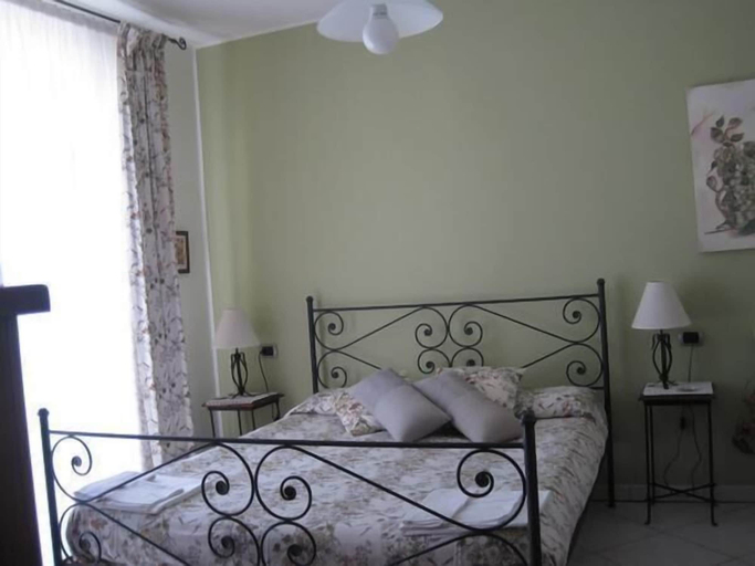 Bedroom 4, Balcone Fiorito Bed & Breakfast, Como
