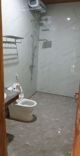 Bathroom 5, Tuyet's Homestay, Hoa Lư